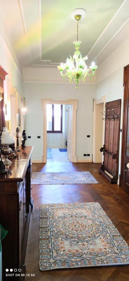 Вилла Residenza Porta Brescia Пескьера-дель-Гарда Экстерьер фото