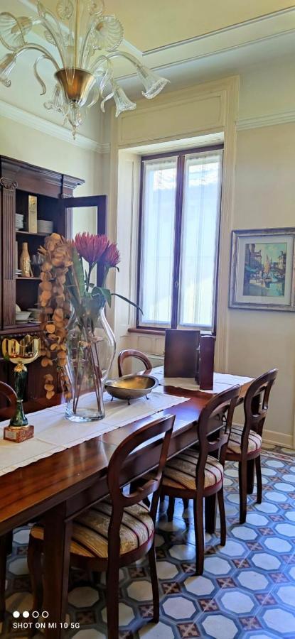 Вилла Residenza Porta Brescia Пескьера-дель-Гарда Экстерьер фото