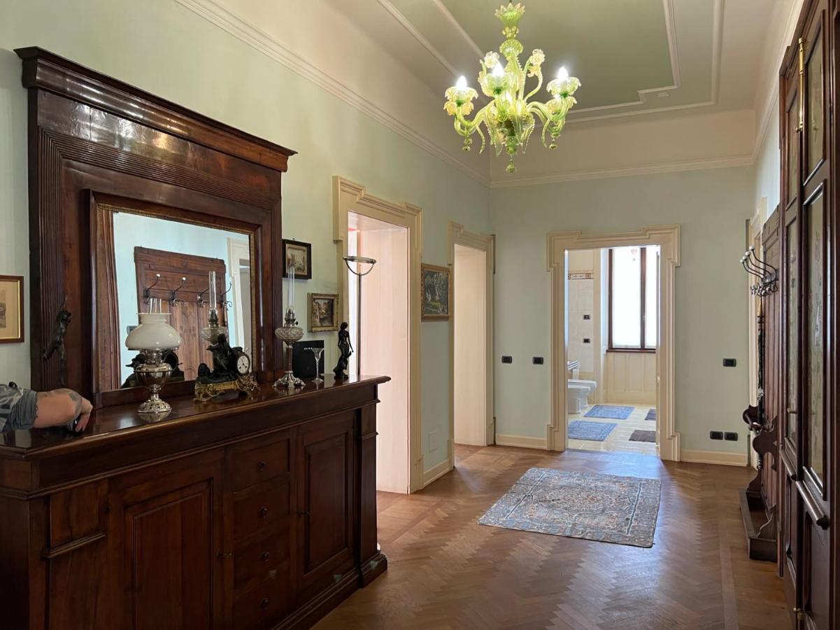 Вилла Residenza Porta Brescia Пескьера-дель-Гарда Экстерьер фото