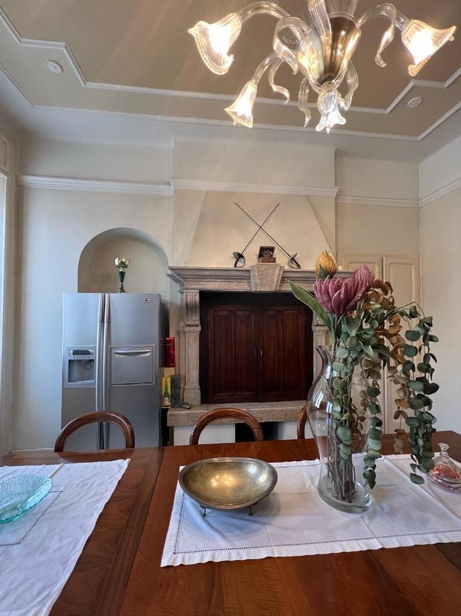 Вилла Residenza Porta Brescia Пескьера-дель-Гарда Экстерьер фото