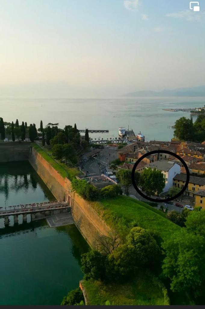 Вилла Residenza Porta Brescia Пескьера-дель-Гарда Экстерьер фото